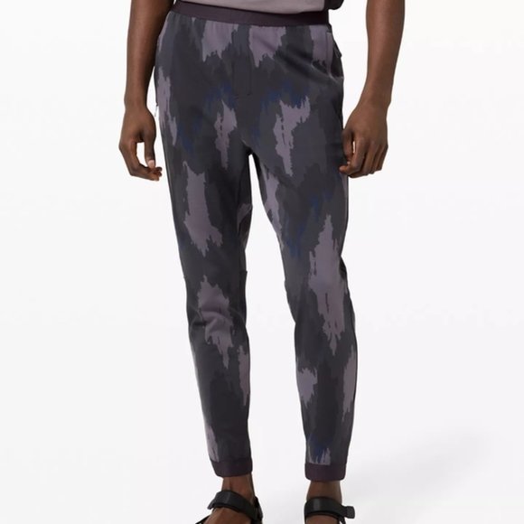 Take The Moment Pant lululemon x Robert Geller 25